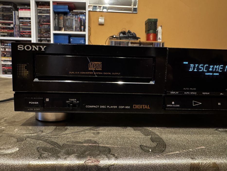 Odtwarzacz CD SONY CDP 950 z oryginalnym pilotem