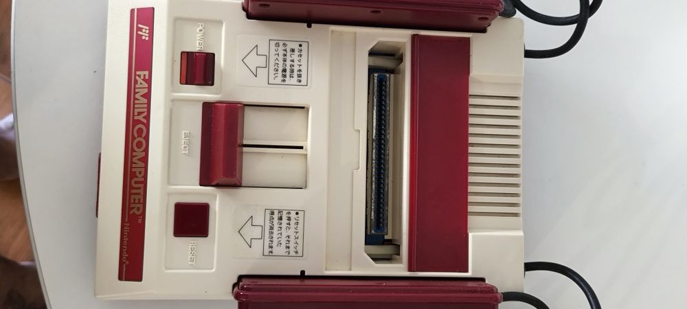 Nintendo Famicom Original (HVC-001) - Completo na Caixa - Raro