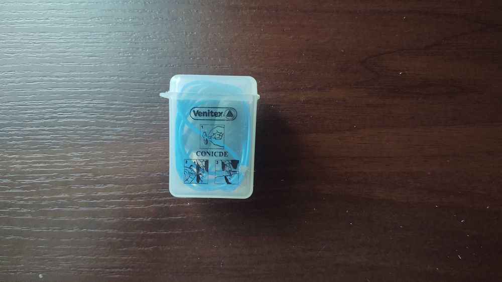 Stopery, zatyczki do uszu na żyłce