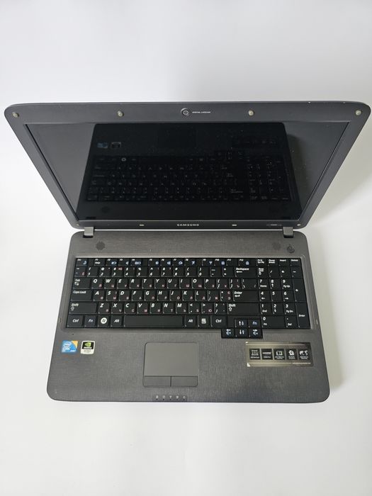 Ноутбук SAMSUNG R528