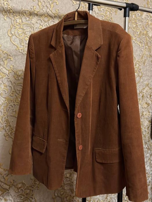 Жіночий вельветовий піджак