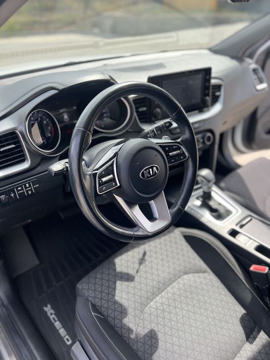 Продам власний Kia XCeed Business 2020 року.
