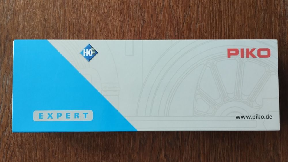 Lokomotywa PKP PIKO SP45 DCC z dźwiękiem, H0