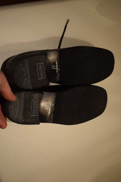 Sapatos pretos para rapaz número 37