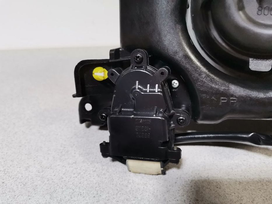 lampa reflektor lewy lexus ls 89-94 koito oryginał europejski