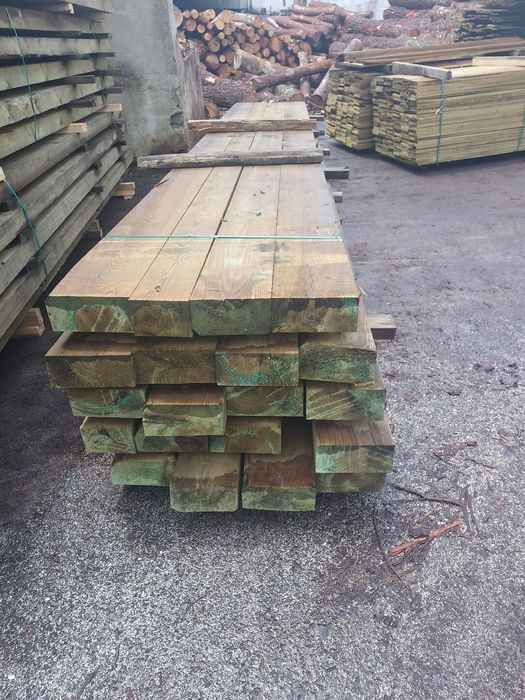 Vigas de pinho maciça