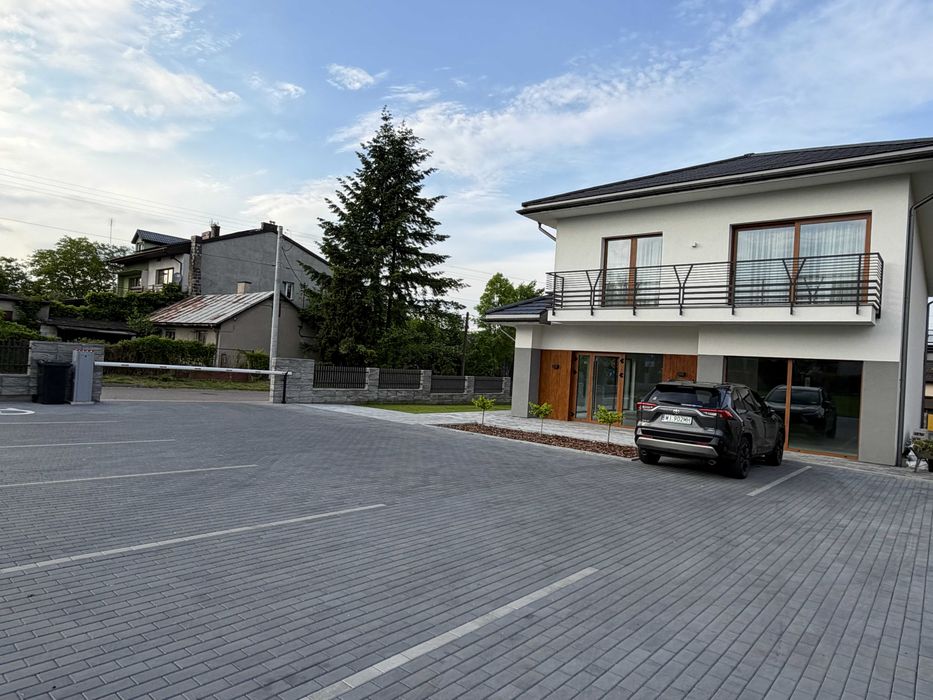 Lokal usługowy 160m2 w bardzo dobrej lokalizacji