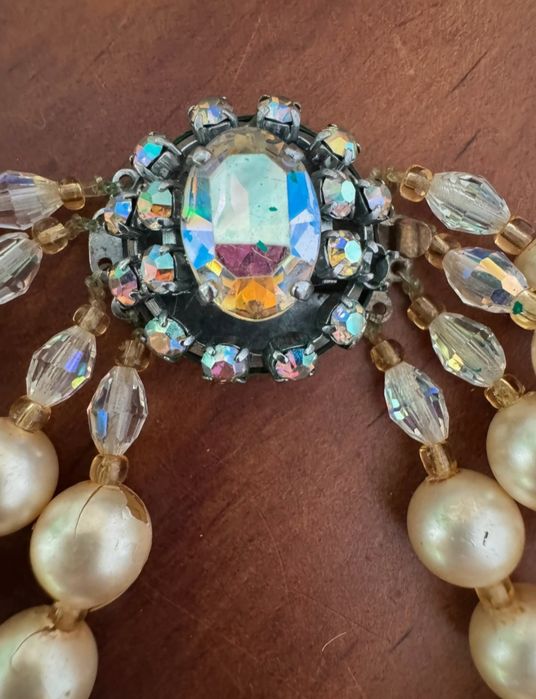Colar de pérolas e vidro murano