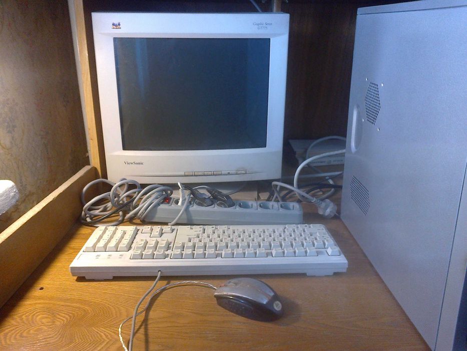 Профессиональный монитор ViewSonic GT775 (ЭЛТ 4:3)