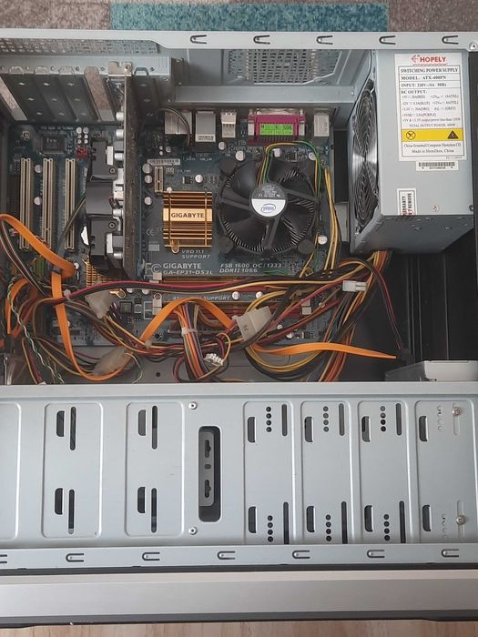 Комп'ютер(gigabyte ga-ep31-ds3l,озу 1+1 2gbDDR2,Radeon HD 7700,HDD250)