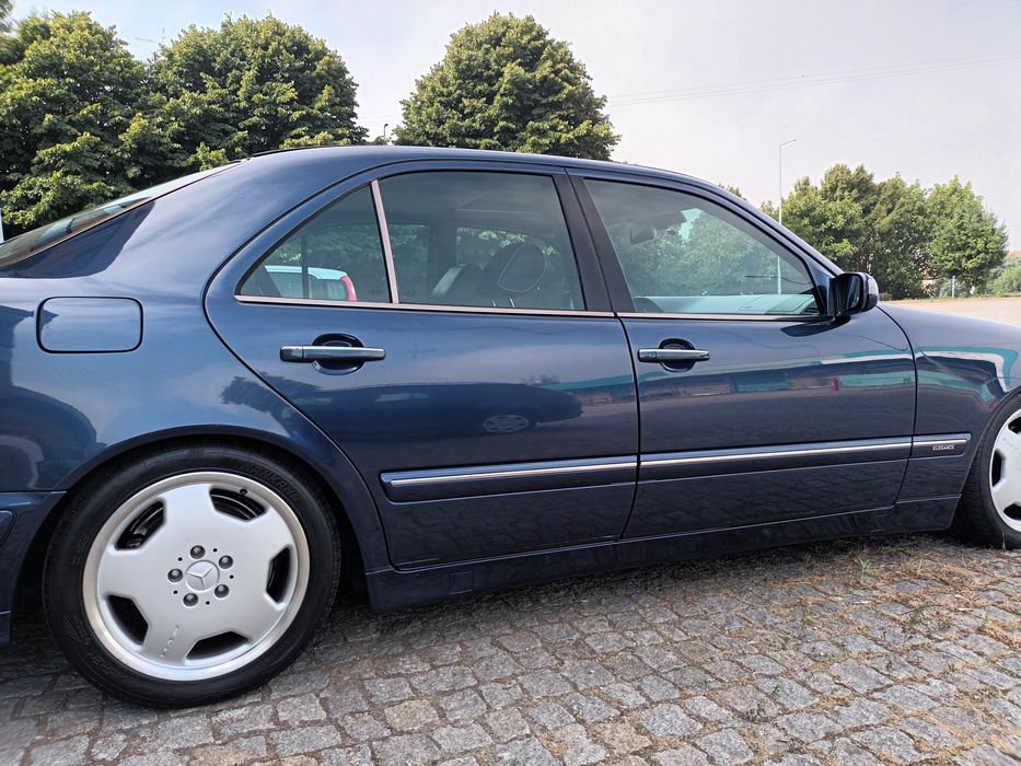 Mercedes E-270 - 5 Cilindros - 170 CV