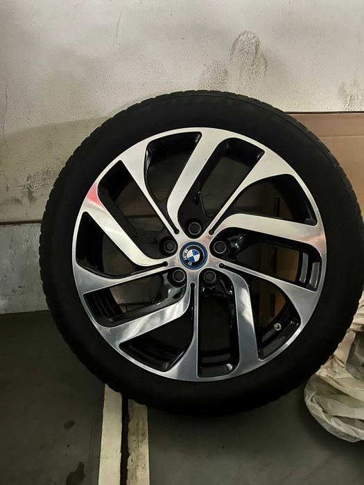 Диски R19 к BMW i3 з зимовою резиною