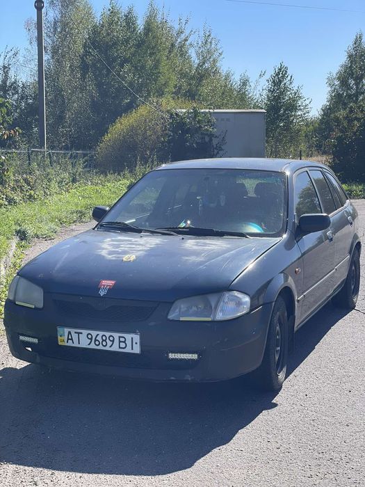 Автомобіль Mazda 323 2.0