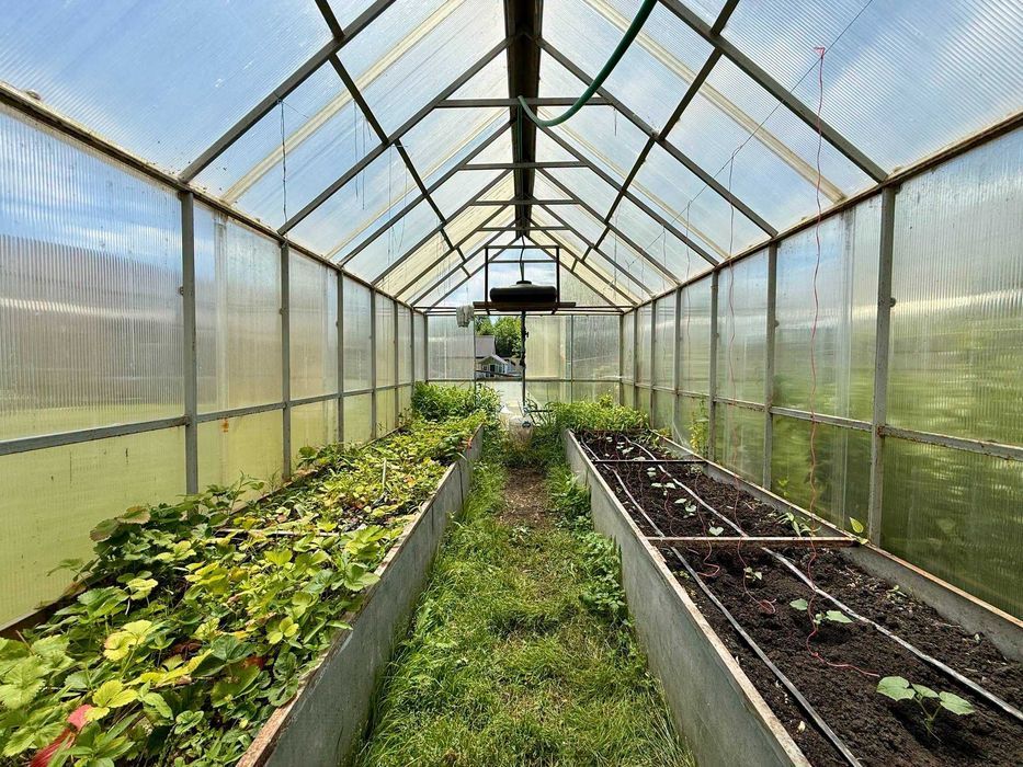 Будинок для великої родини. Ділянка 28 соток з власним озером