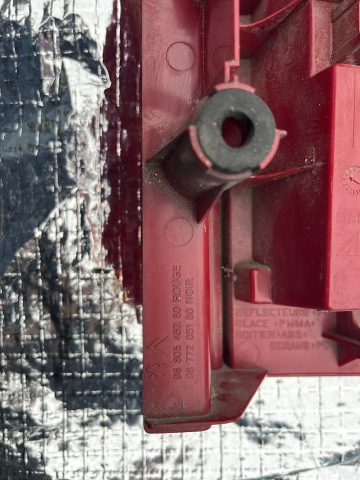Продам для вантажівок фонарь задний Peugeot Partner Citroen Berlingo
