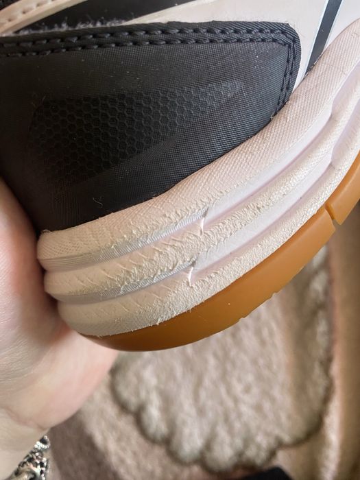 Кросівки  asics upcourt 4