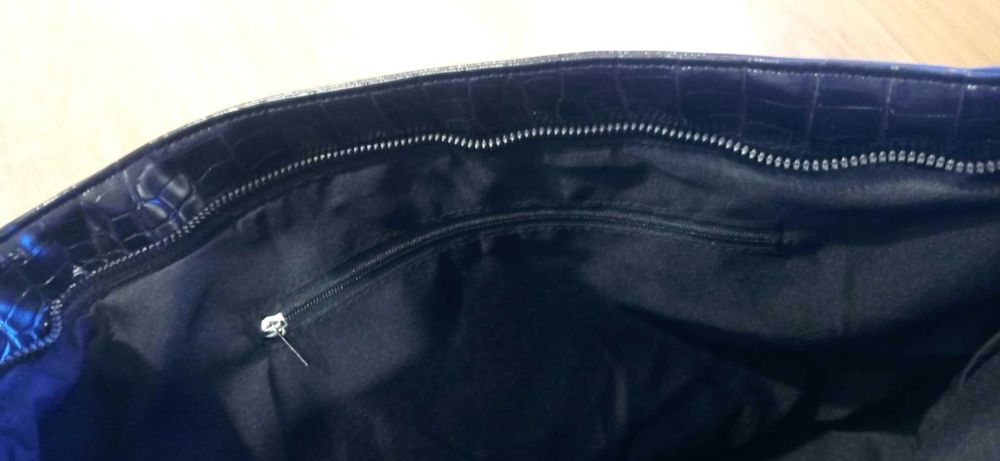 Sinsay Nowa czarna Torebka shopper imitacja skóra węża kosmetyczka A4