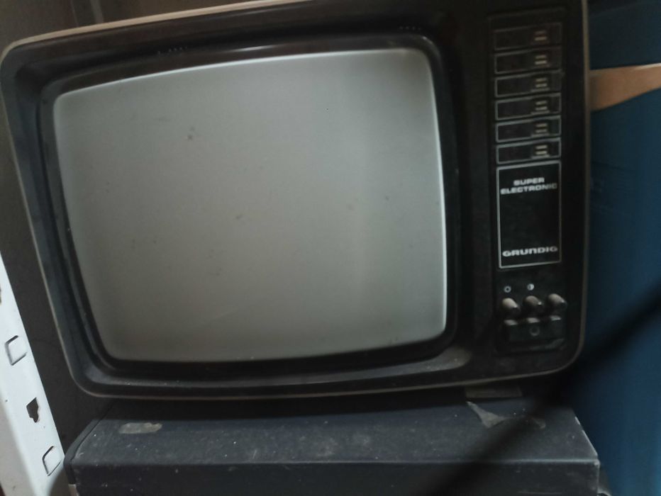 Televisão Grundig antiga vintage