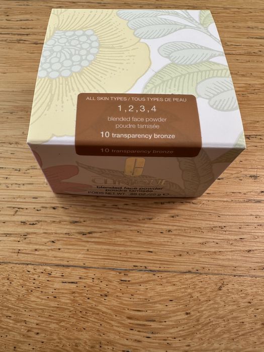 Puder sypki do twarzy clinique 10 transparency bronze