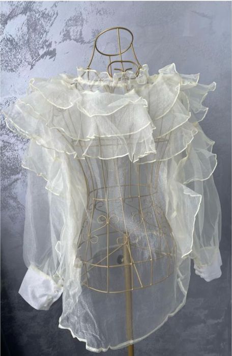 ефектна трендова блуза