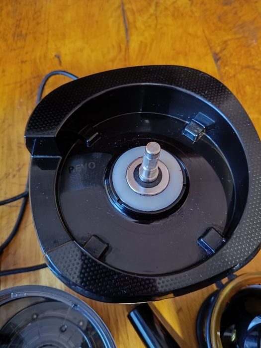 Wyciskarka wolnoobrotowa kuvings revo830