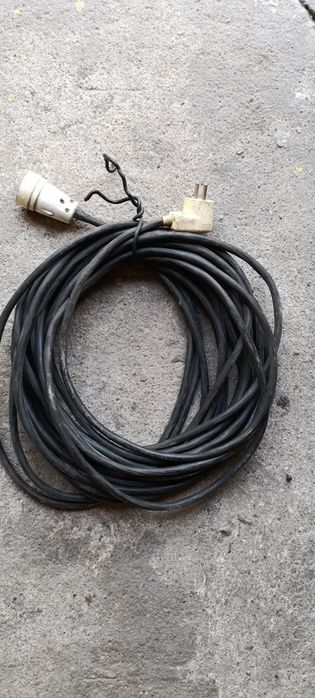 Przedłużacz 10 metrów żyły 1,5 mm