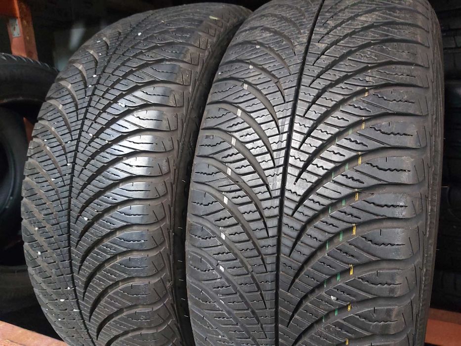 215/55/17 Goodyear wielosezonowe całoroczne 7,8mm bieżnika #903+910