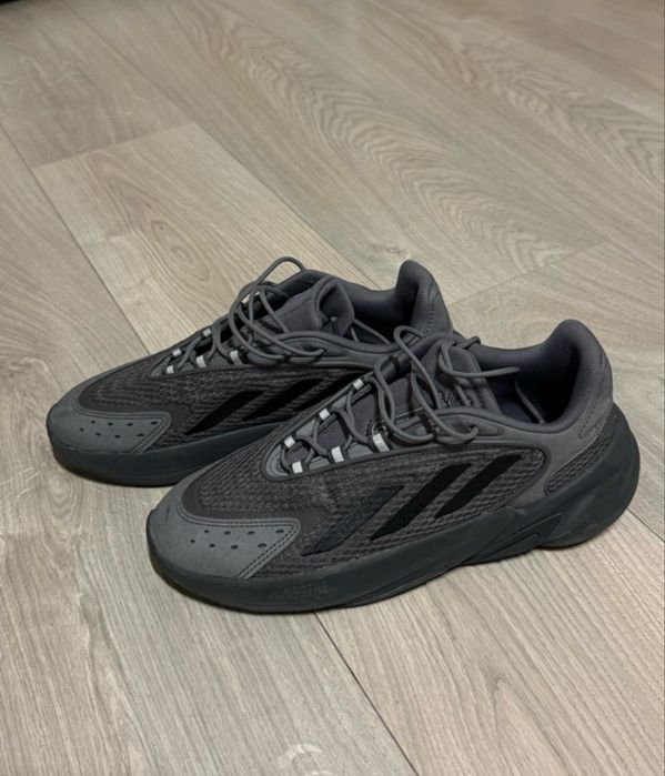 Кросівки Adidas Ozelia чоловічі або жіночі  сірі розмір 7.5 UK