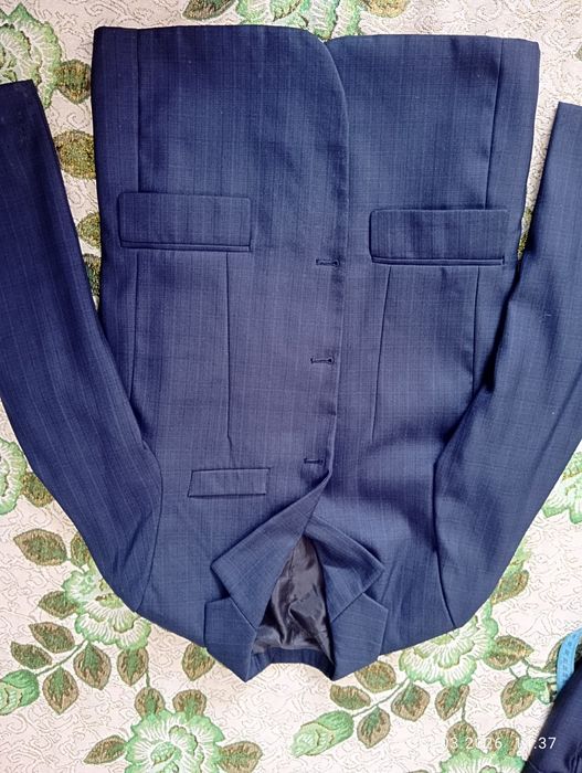 Класичний шкільний костюм