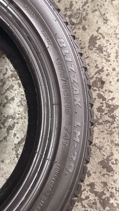 Pneus 155/60r15 Bridgestone Blizzak LM-20 com 90% piso