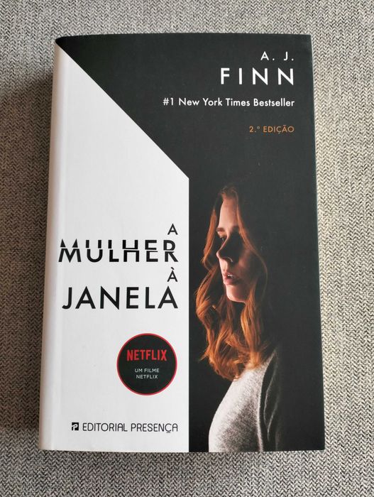 Livro "A mulher à janela" A.J. Finn