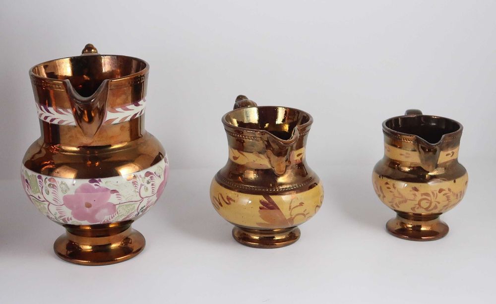 3 Jarros antigos em porcelana Lustrina
