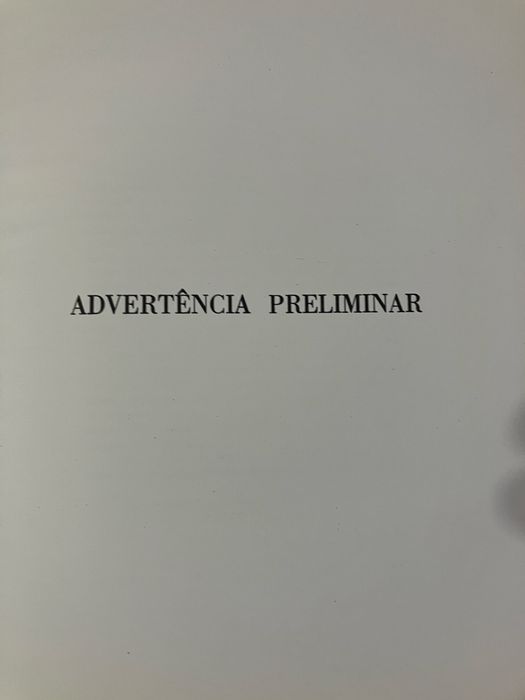 Livro de poesias eróticas burlescas e satíricas.