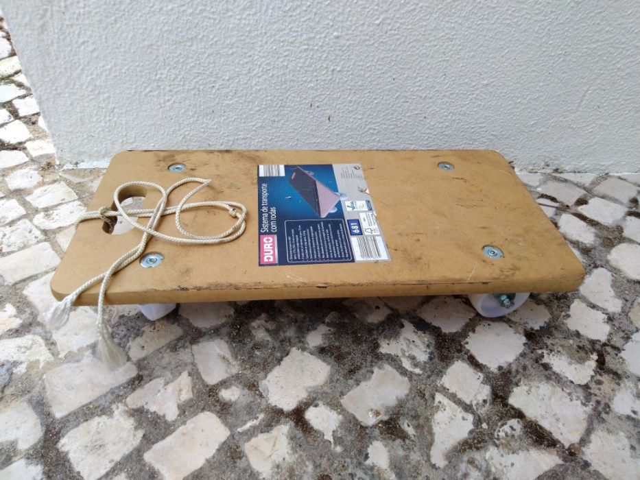 Carrinho para transporte de compras, mercearias, livros, caixas, etc.