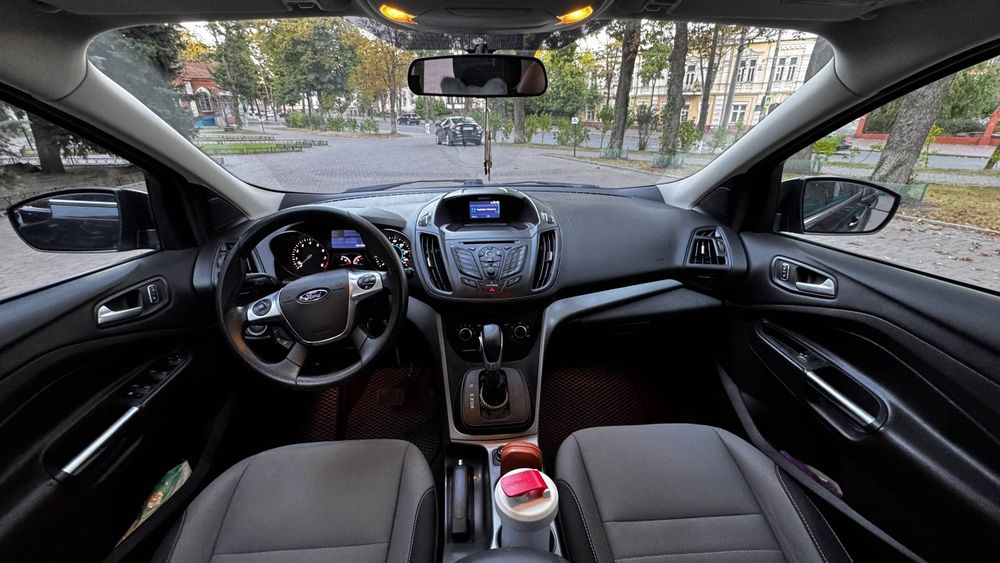 Продам  Ford escape