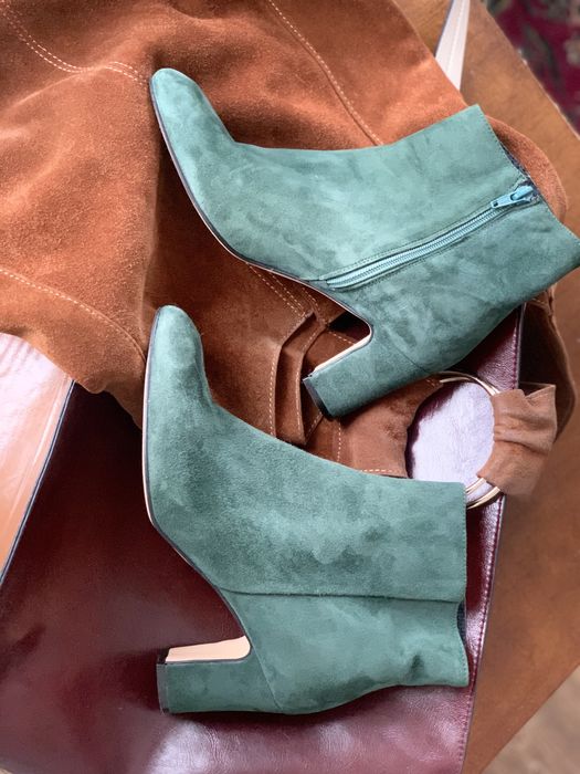 Жіночи замшеві черевики/ботинки