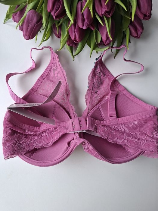 Biustonosz Triumph Amourette Charm 70E