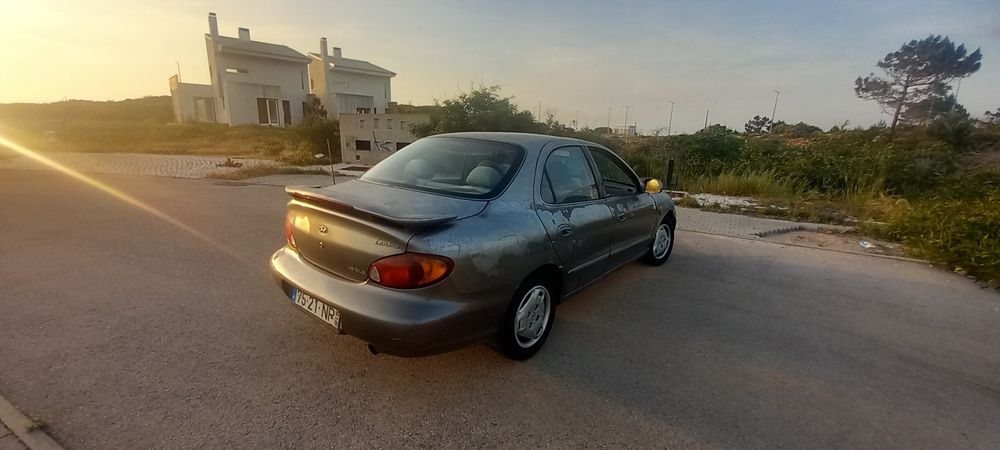 Hyundai lantra 1.6 gls impecável