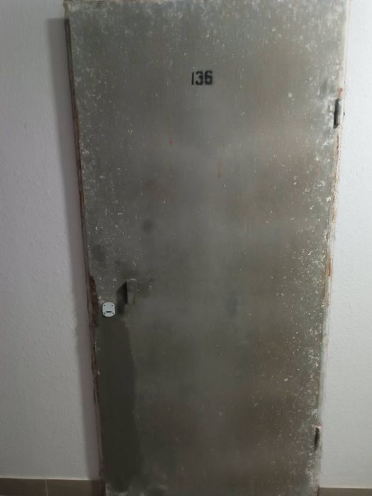 Вхідні двері від забудовника