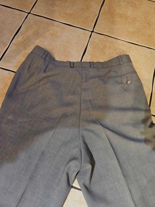 męskie eleganckie spodnie garniturowe r. XXL w stanie bardzo dobrym