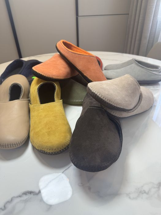 Тапки домашні з натуральної шкіри.