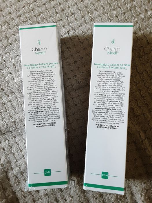 Charmine Rose 2x nawilżający balsam do ciała z ektoiną i wit. B12 200m