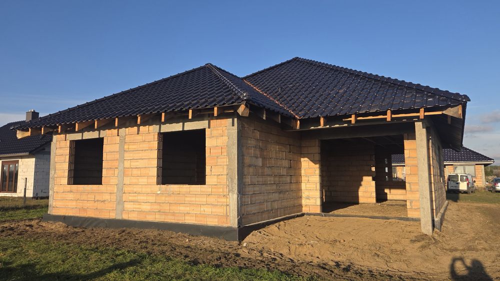 Dom na sprzedaż w Białczu na małym osiedlu.