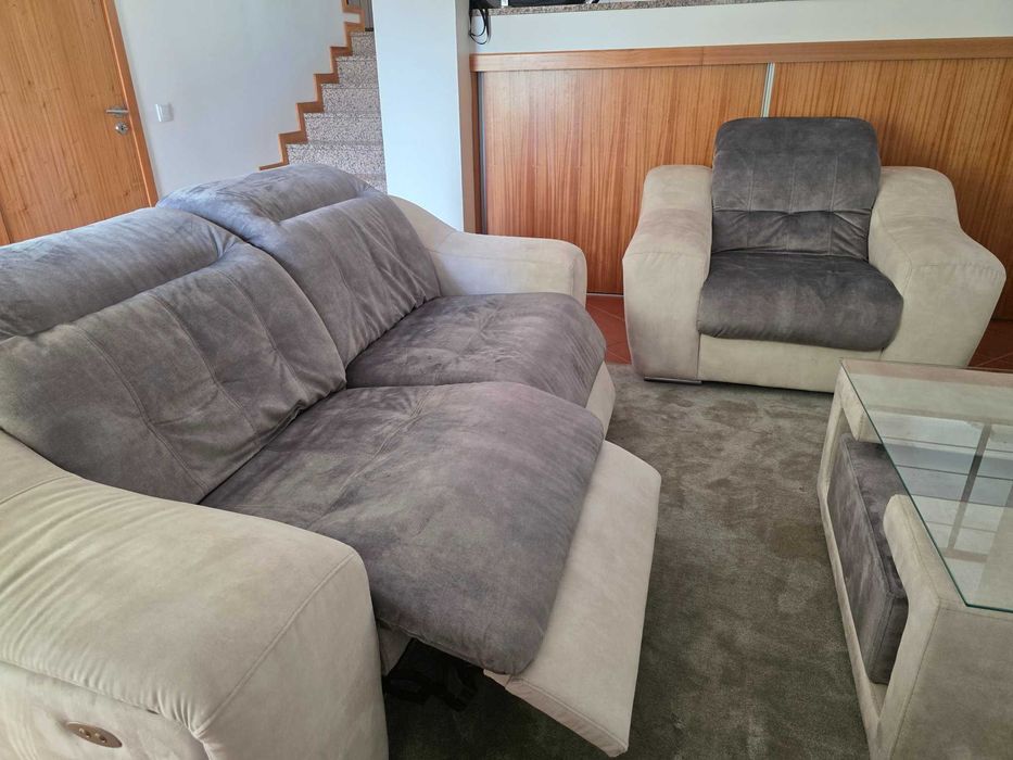 Sofas e mesa de centro