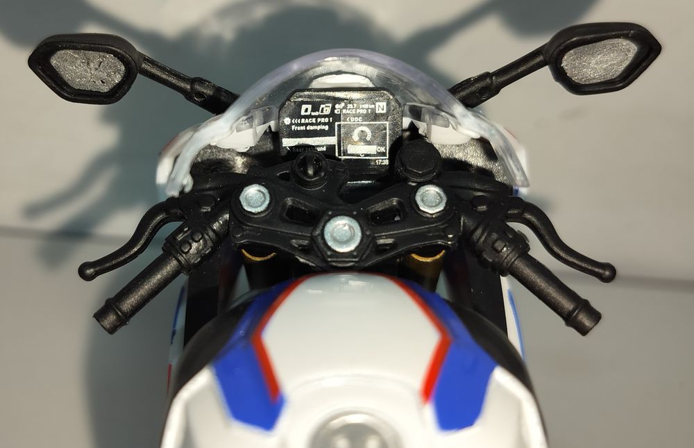 BMW S1000RR модель мотоцикла 1:12 со светом, металл.