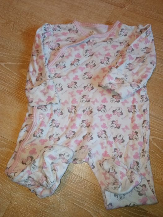 Roupinhas bebé menina 6 meses -1€