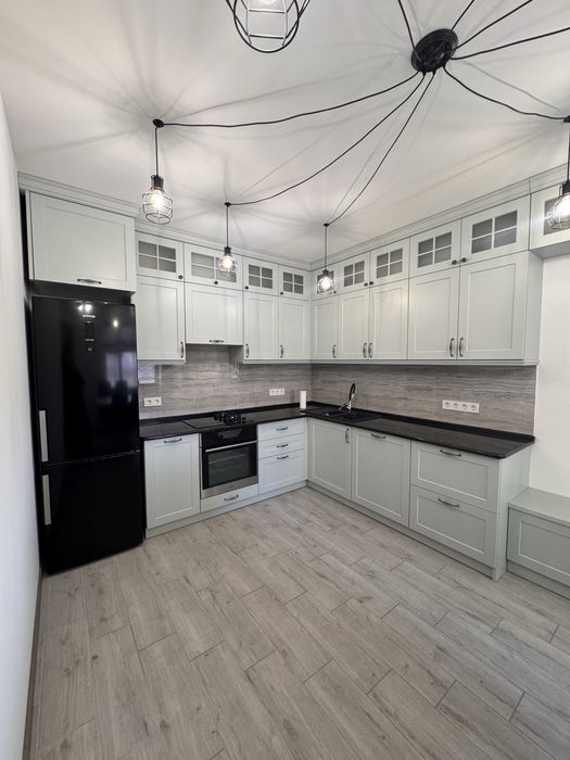 Героів Майдану 2-х кімнатна новобудова