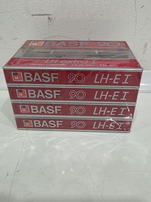 Kasety Audio BASF LH Extra I 90 | Zestaw 4 szt. | NOWE w folii | NOS
​Opis: