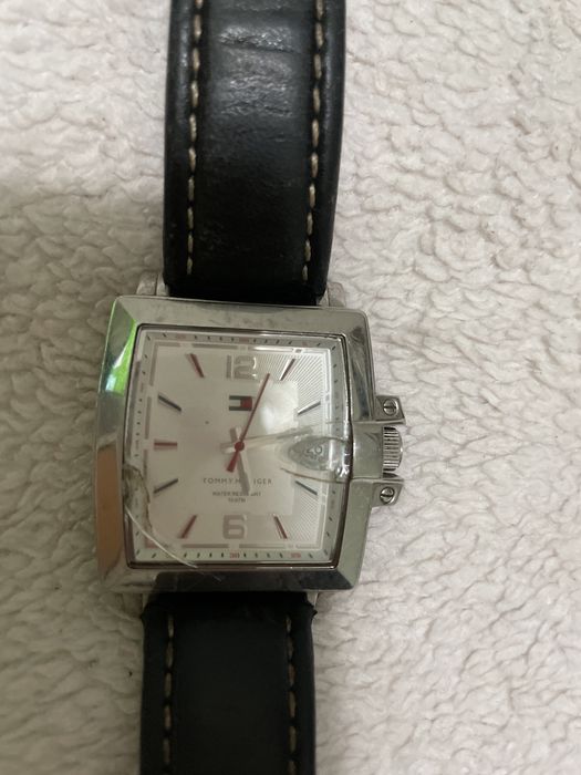 Relogio Tommy Hilfiger azul escuro