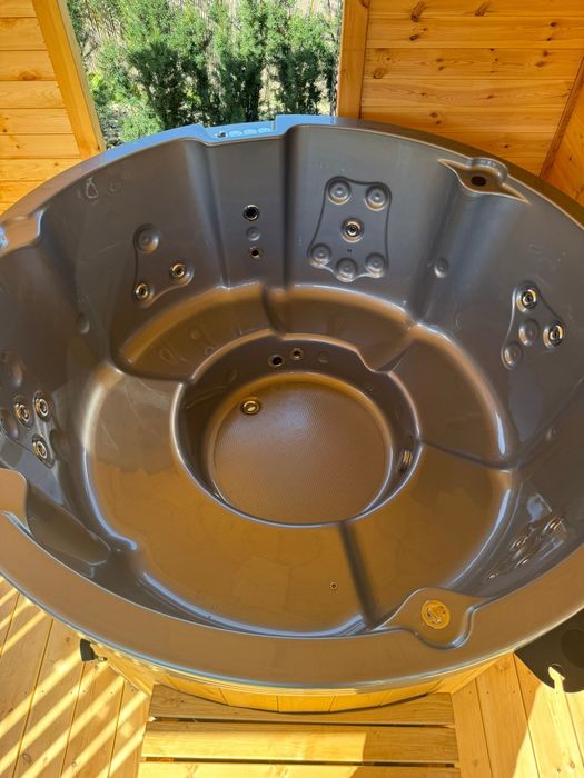 Balia ogrodowa jacuzzi